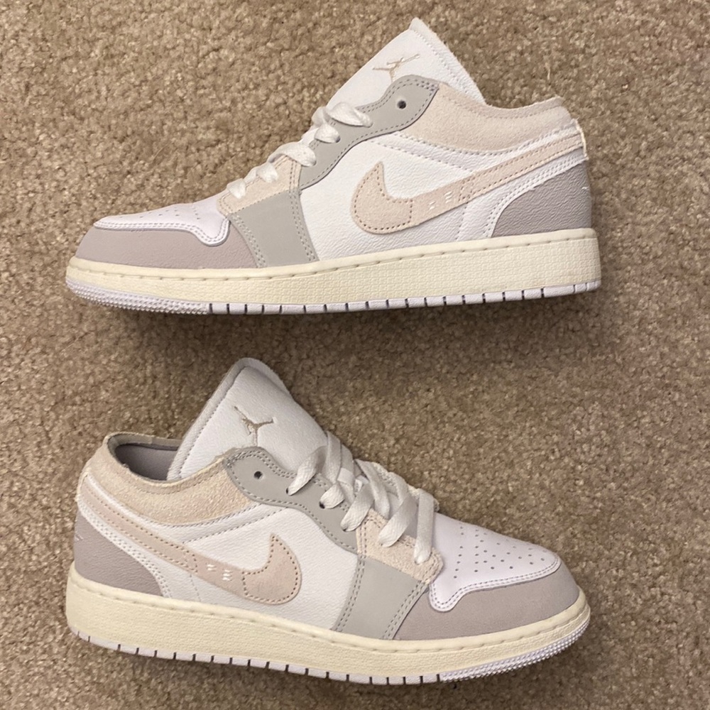 Kids 5.5 women’s 6.5 Sail White Jordan’s
